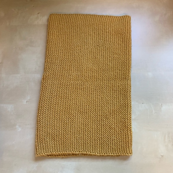 Yellow tube scarf from H&M - Picture 3 of 3